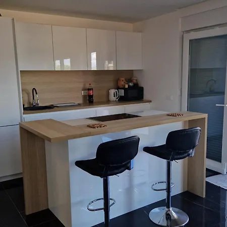 Apartment Vera Vinjerac