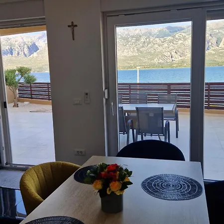 Apartment Vera Vinjerac