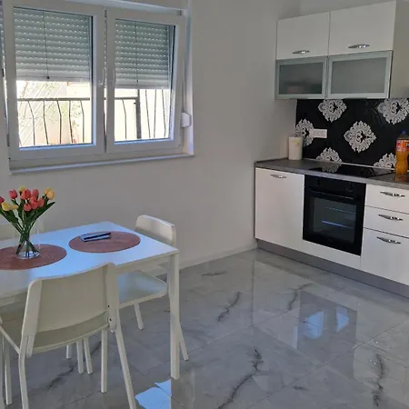 Vera Apartment