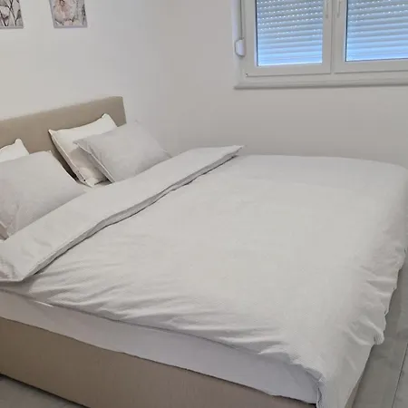 Vera Apartment